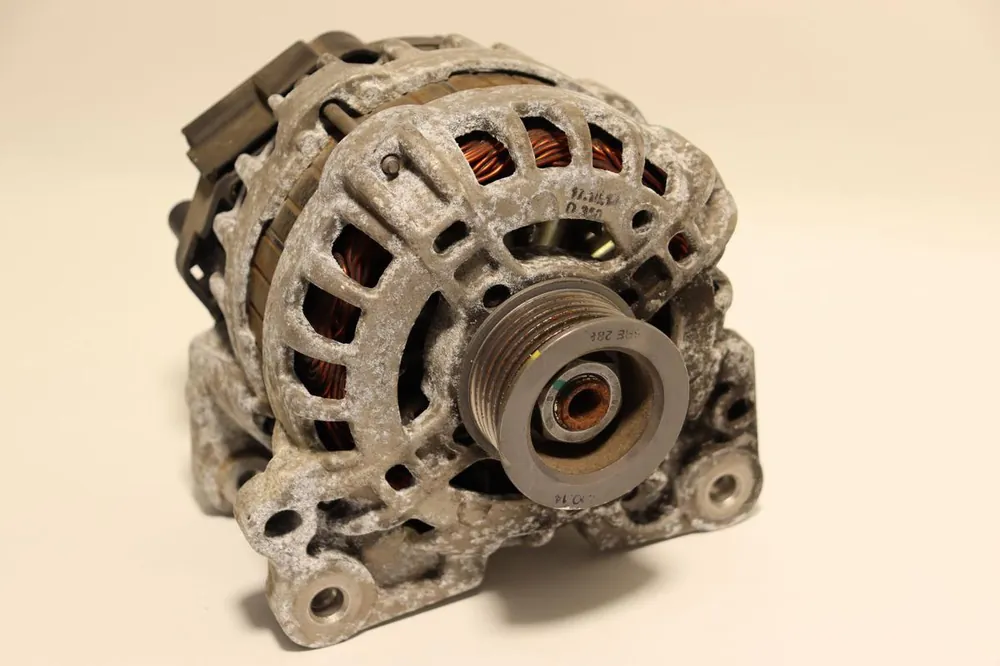 Anlasser, Lichtmaschine gebraucht VW VW UP (AA/122) Baujahr 2015 Nur Für Kurze Zeit